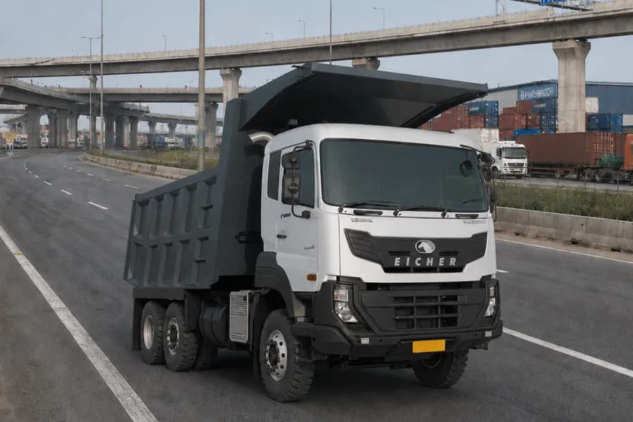 Eicher Pro 8028XC Image