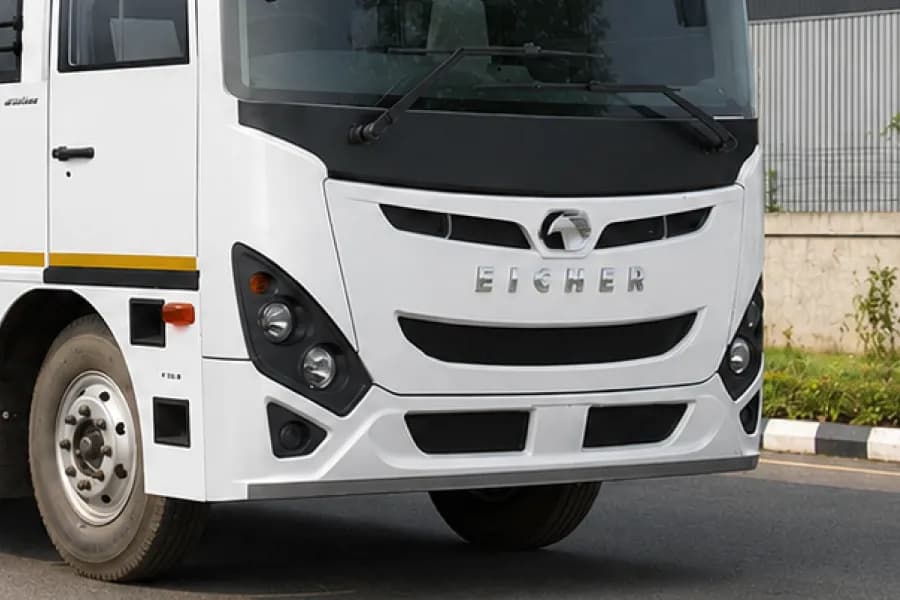 Eicher Skyline RP 2112M Headlight View