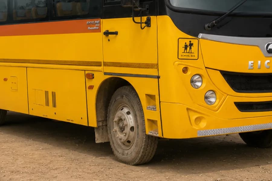Eicher Starline Next 2070 E School Bus Front Wheel View