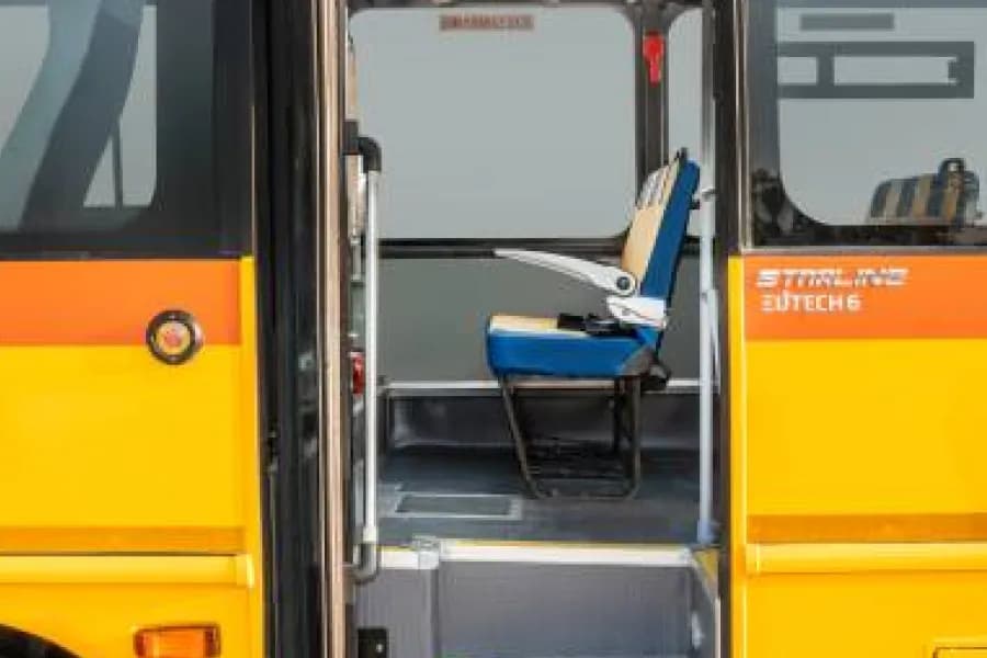 Eicher Starline Next Gen 2090L School Bus Bus Entrance View