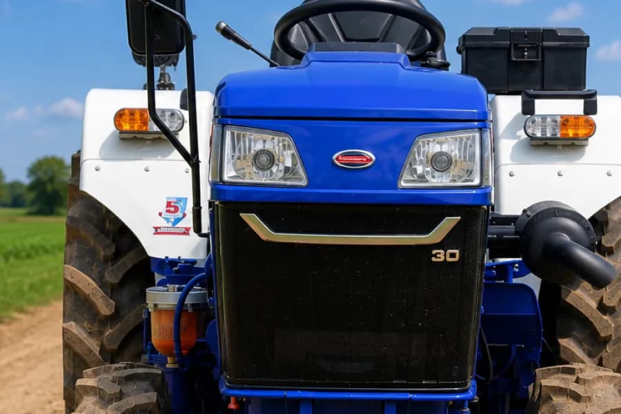 Farmtrac 30 Prorchard Headlight View