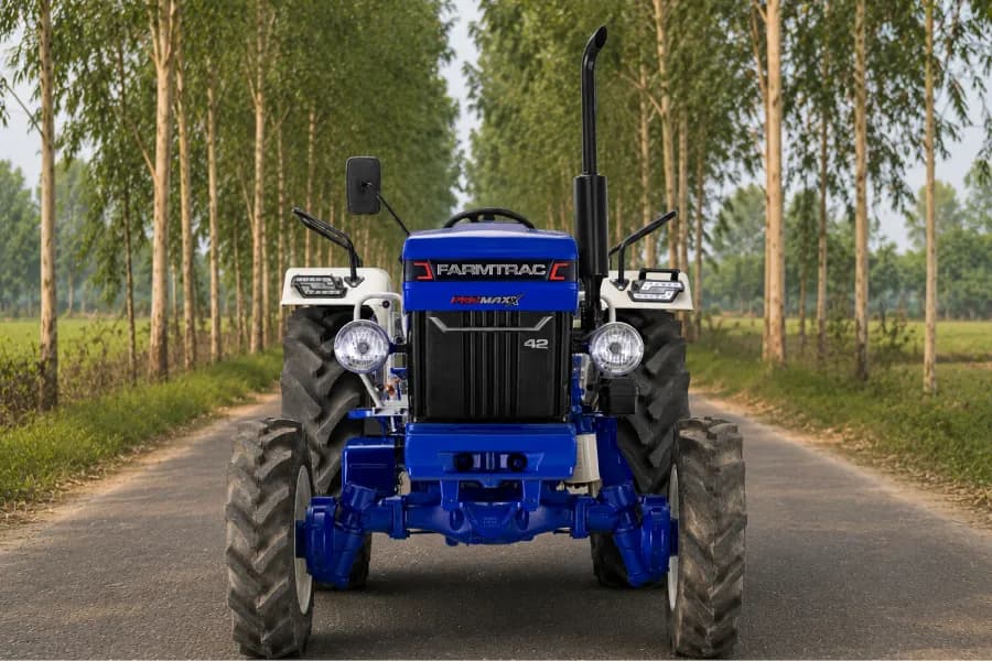 Farmtrac 42 Promaxx Front View