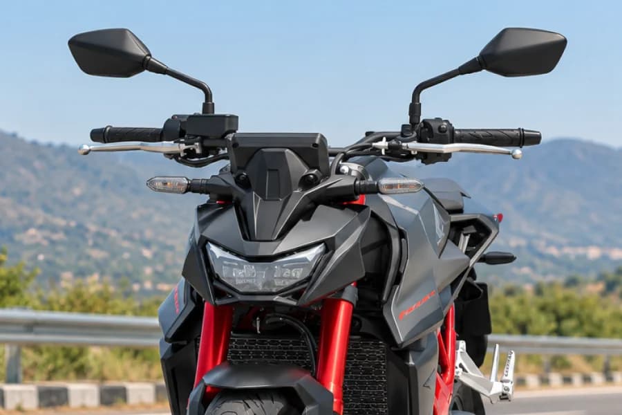 Honda Hornet 750 Headlight and Handlebar View