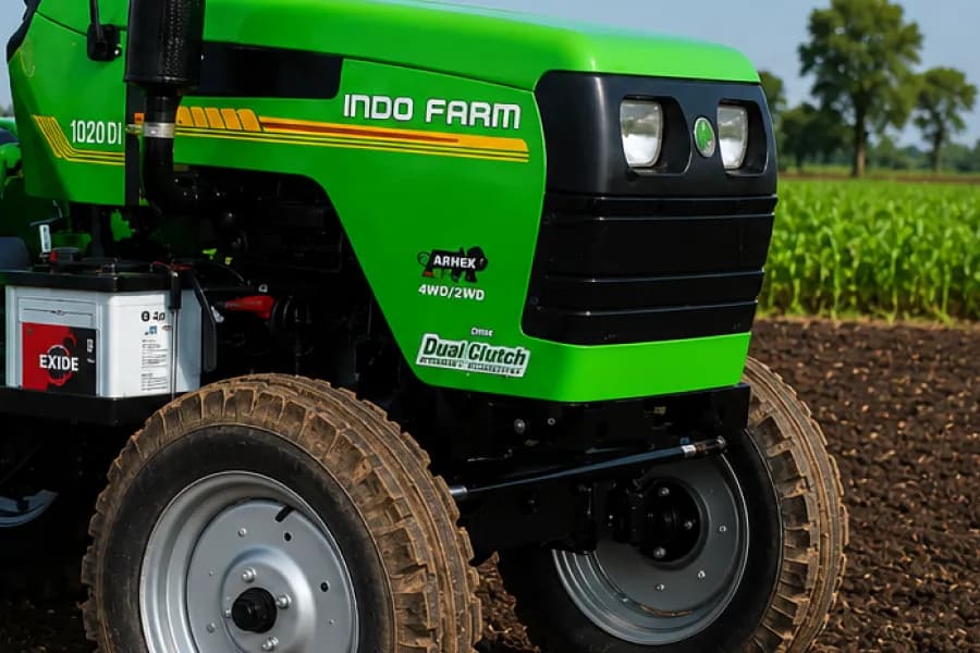 Indo Farm 1020 DI Headlight View