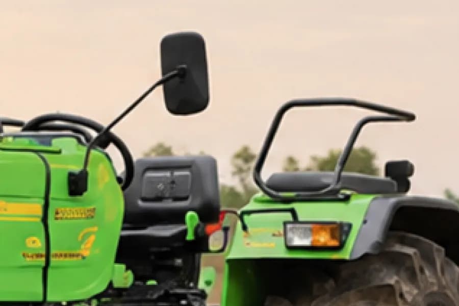 Indo Farm 3055 DI HT Driver Seat & Mirror View