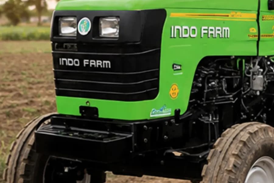 Indo Farm 3055 DI HT Headlight & Bumper View