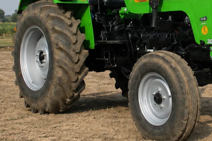 Indo Farm 3055 NV Plus Tyre View