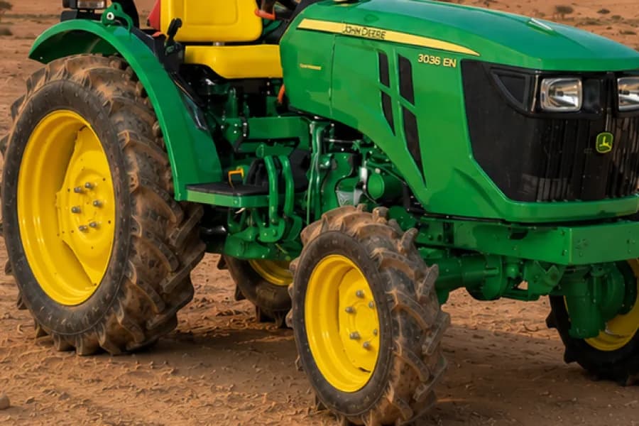 John Deere 3036EN Wheel View