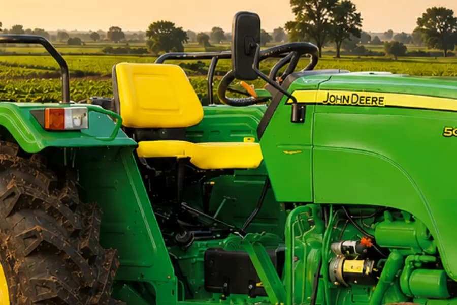 John Deere 5036 D Driver Seat View