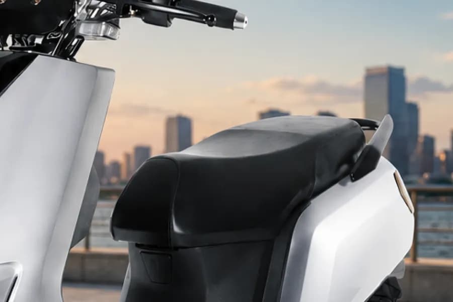 Joy E bike Glob Seat View