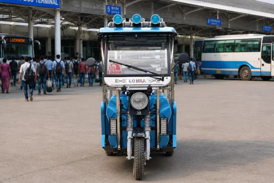 Lohia Narain DLX Front View