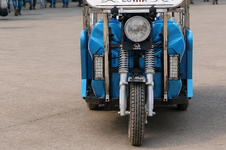 Lohia Narain DLX Headlight View