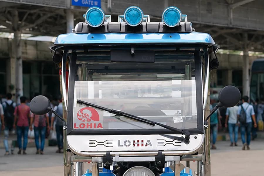 Lohia Narain DLX Front Windshield View