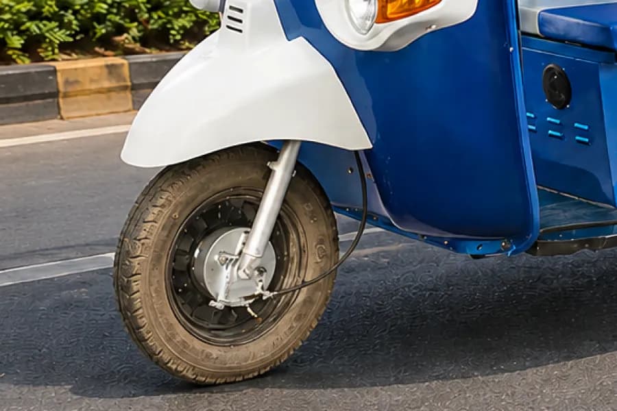 Lohia Narain XiU Front Tyre View