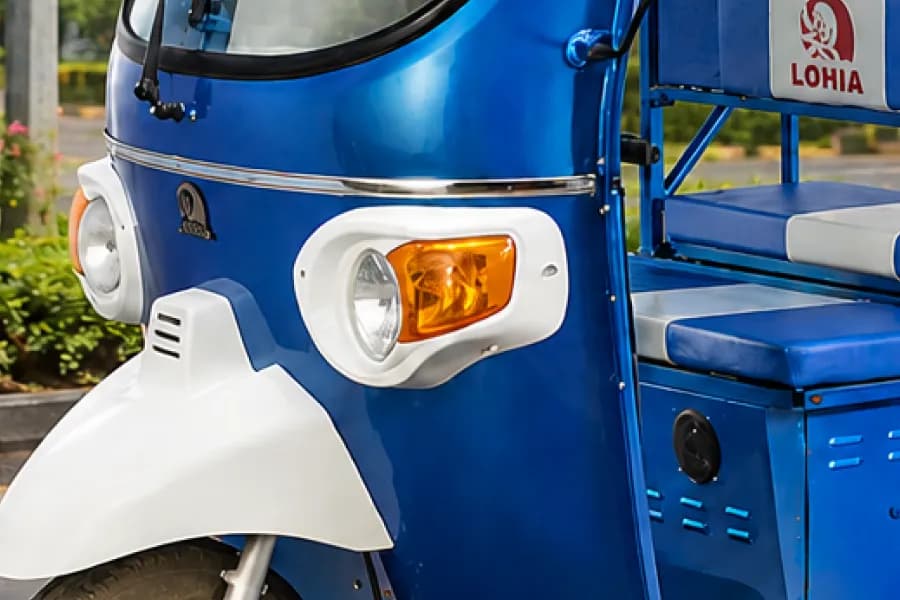 Lohia Narain XiU Headlight View