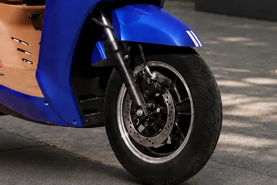 Lohia Oma Star Front Tyre View