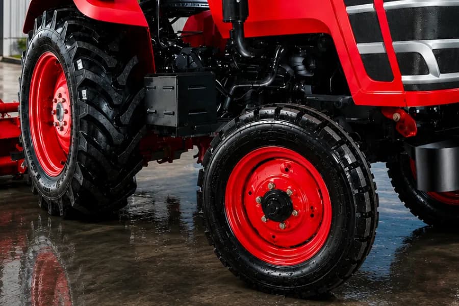 Mahindra 415 Yuvo Tech Plus Wheel View
