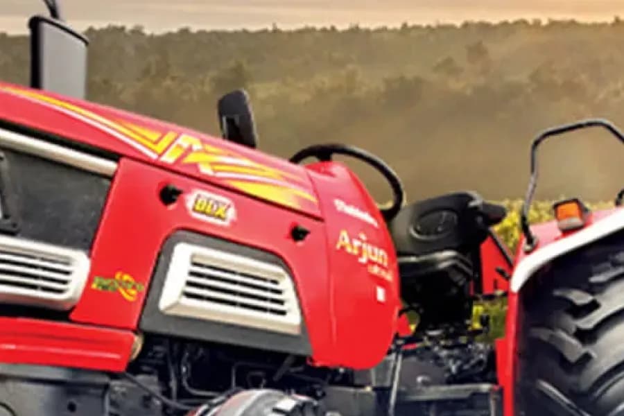 Mahindra Arjun 555 DI Driver Seat View