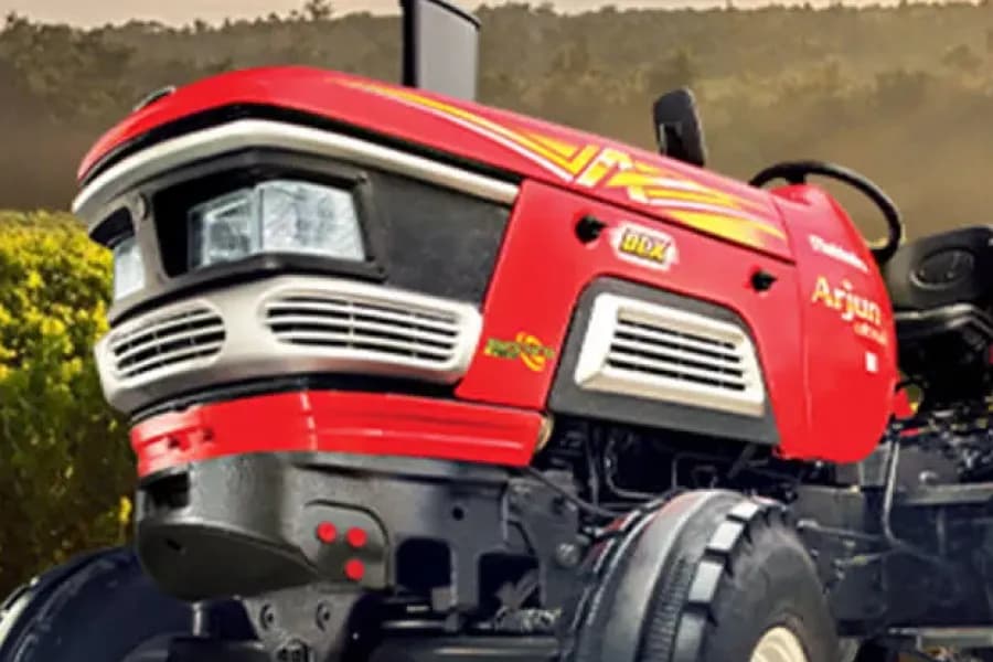 Mahindra Arjun 605 DI MS Headlight View