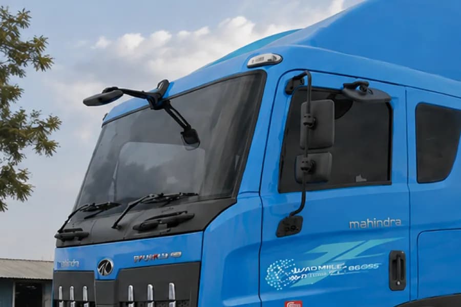 Mahindra Blazo i TRK 28 Windshield View