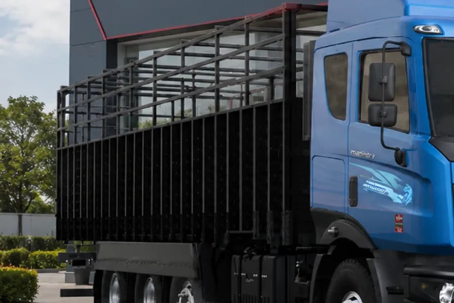 Mahindra Blazo i TRK 35 Lift Axle Load Body View