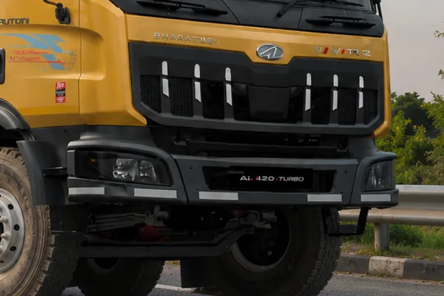 Mahindra Blazo i TRK 35 Tipper Front Grille and Bumper View