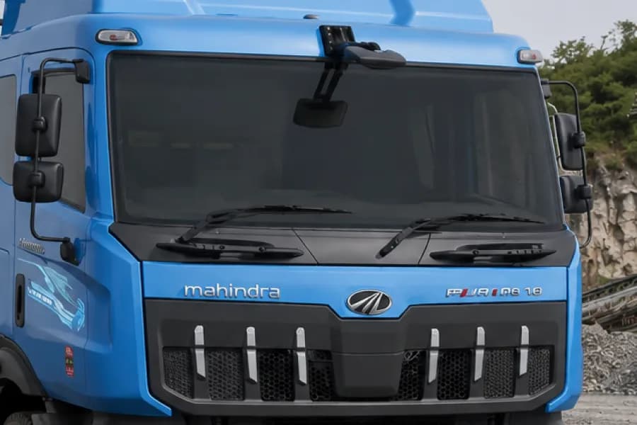 Mahindra Blazo i TRK 42 Windshield View