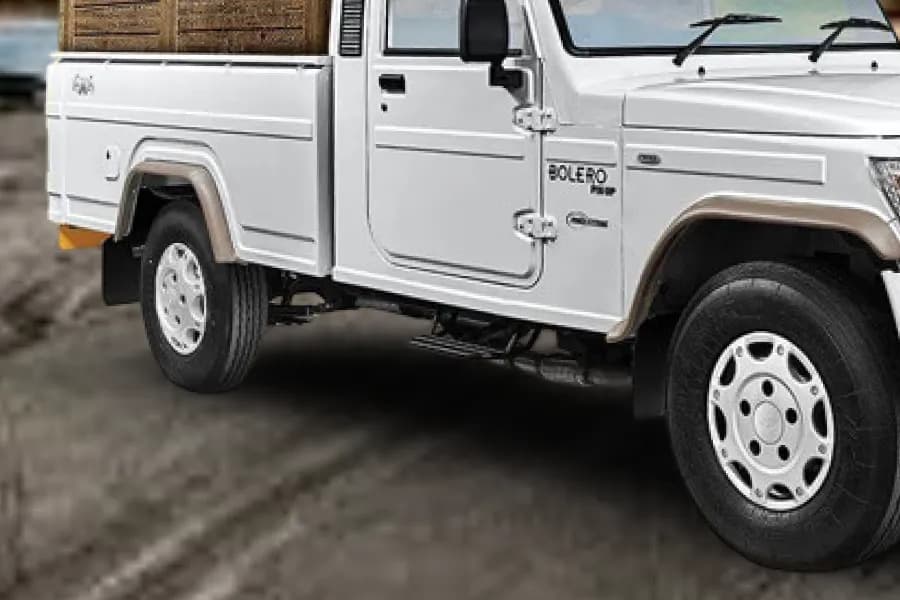 Mahindra Bolero Pik up Wheel View