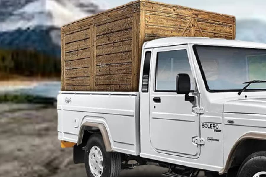 Mahindra Bolero Pik up  Right View