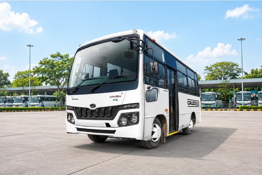 Mahindra Cruzio Staff Image