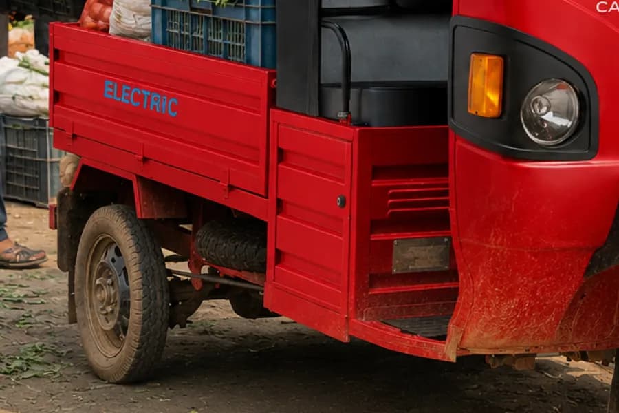 Mahindra E Alfa Cargo Rear Wheel View