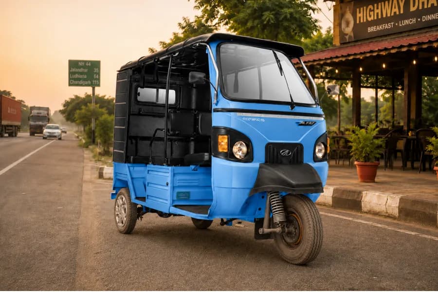 Mahindra E Alfa Plus Image View