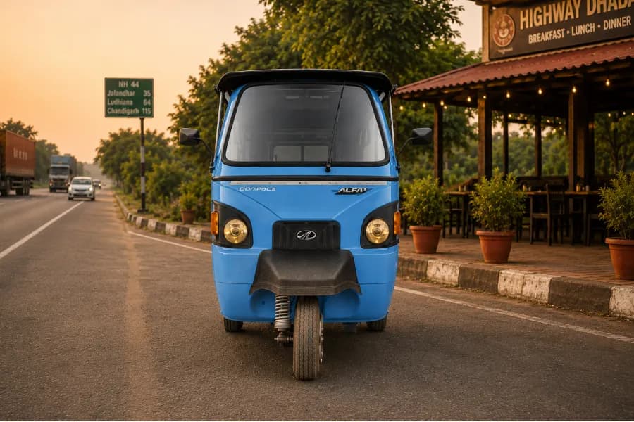 Mahindra E Alfa Plus Front View
