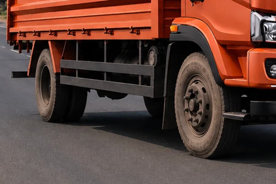 Mahindra Furio 14 HD Tyres View