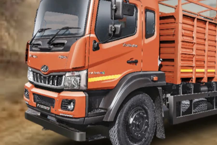 Mahindra Furio 16 Headlight View