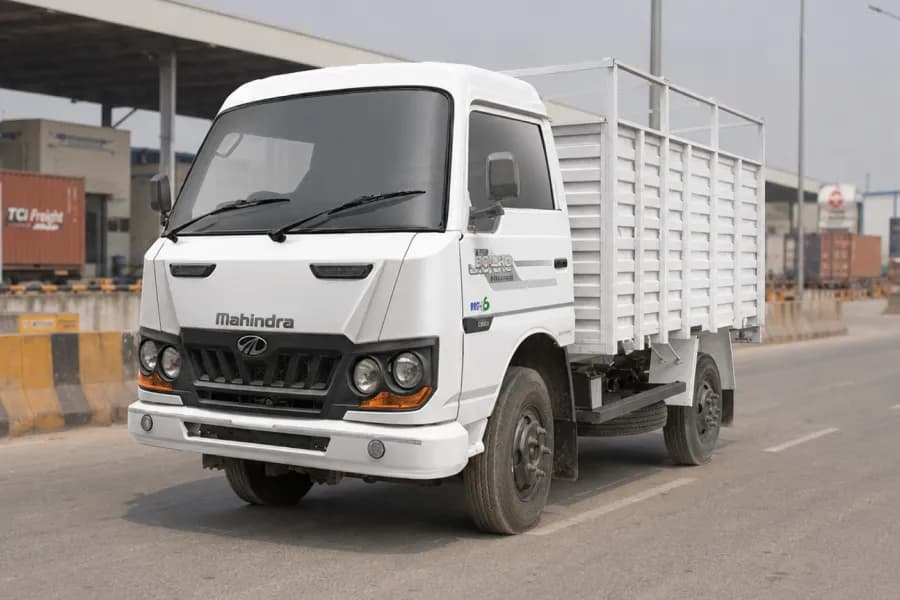 Mahindra Jayo Photo