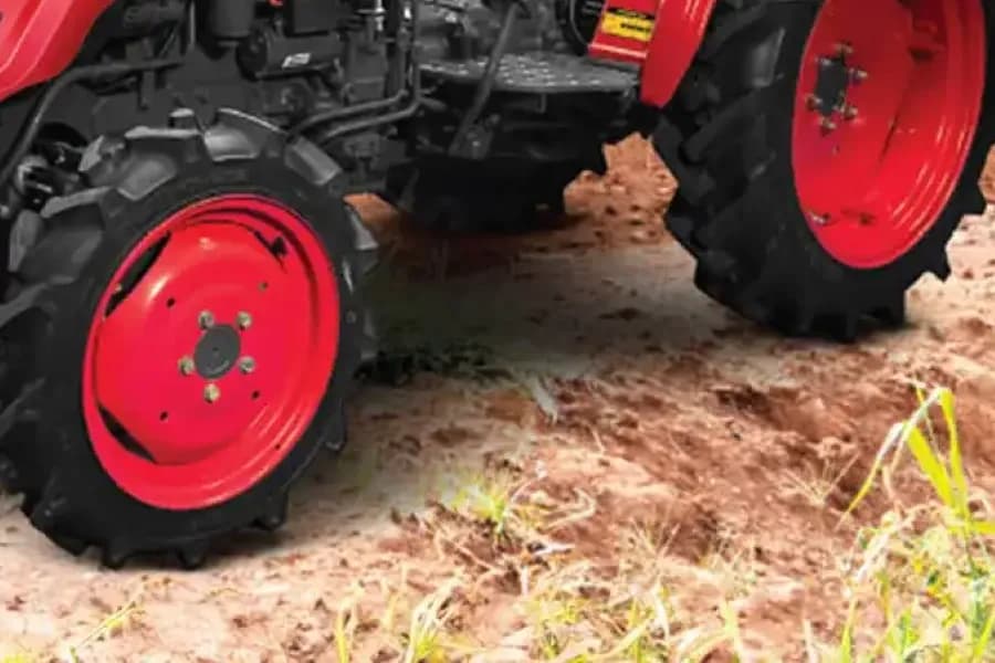 Mahindra Jivo 225 DI NT Wheel View