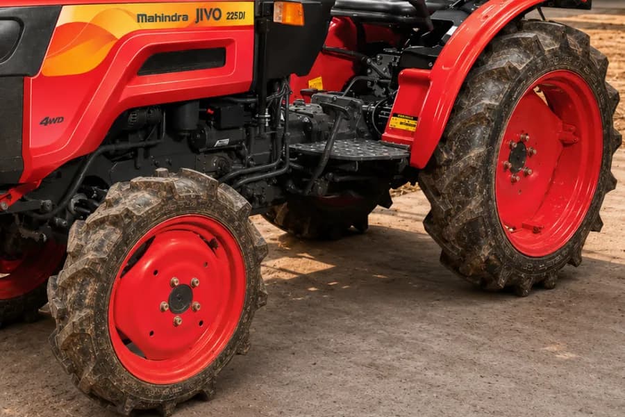 Mahindra Jivo 225 DI 4WD Wheel View