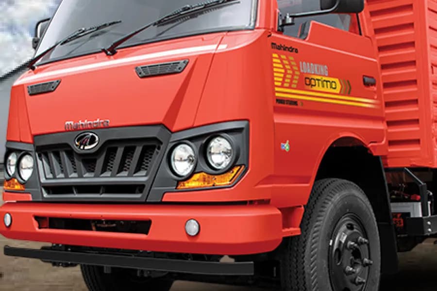 Mahindra Loadking Optimo DSD Headlight View