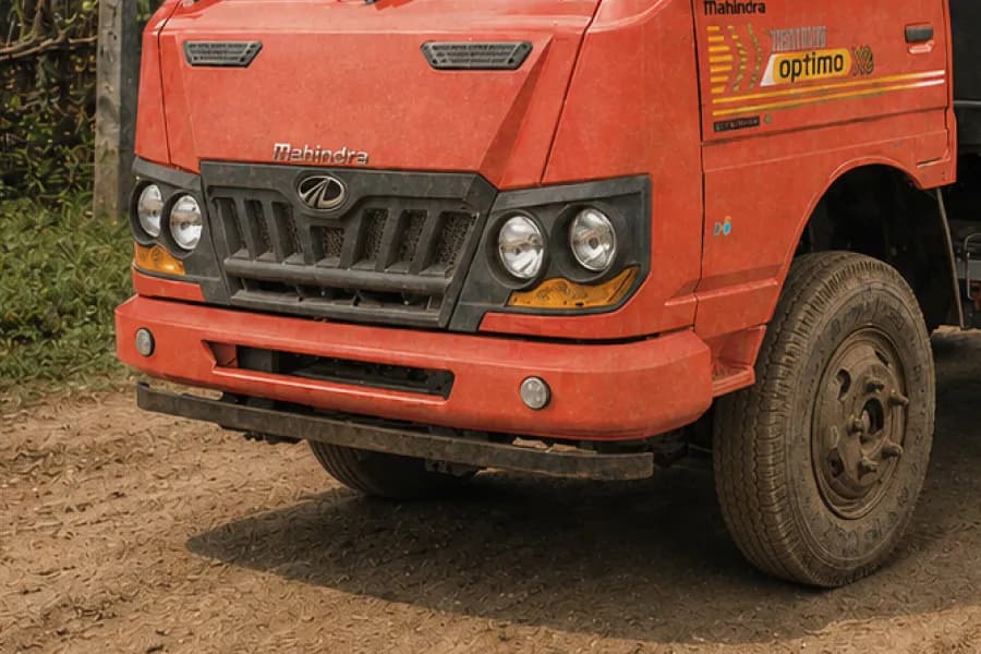 Mahindra Loadking Optimo Tipper Headlight View