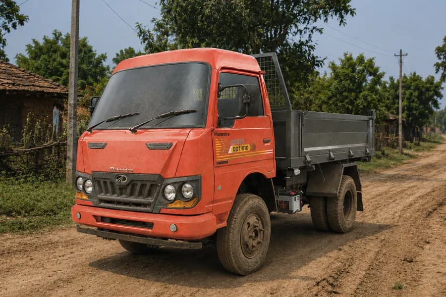 Mahindra Loadking Optimo Tipper Photo
