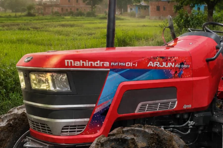 Mahindra Novo 605 DI V1 Radiator Grille View