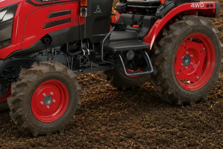Mahindra OJA 2127 Wheels View