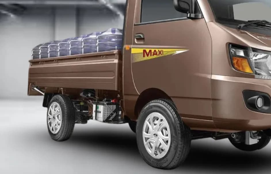 Mahindra Supro Maxi Wheel View