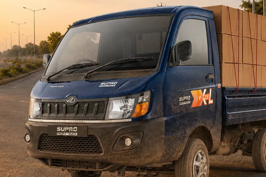 Mahindra Supro Profit Truck Excel Diesel Cabin View
