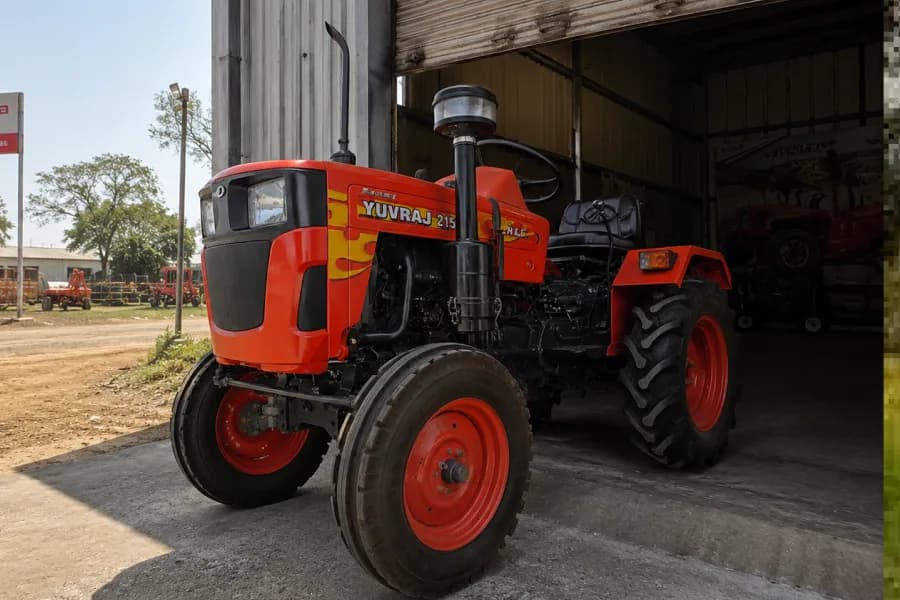 Mahindra Yuvraj 215 NXT Image