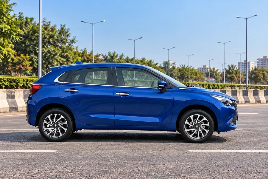 Maruti Suzuki Baleno Right Side View