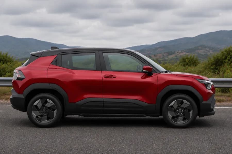Maruti Suzuki e VItara EV Right Side View