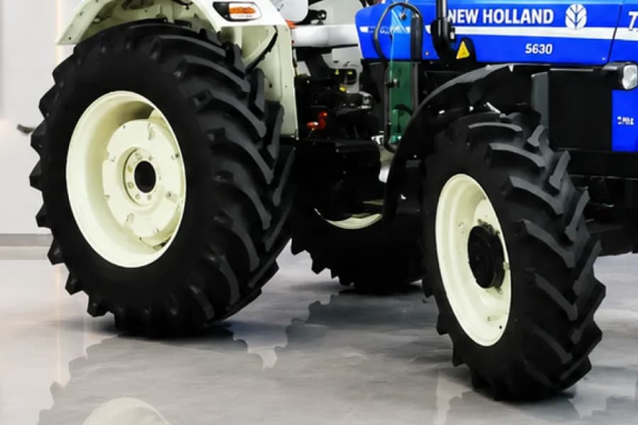 New Holland 5630 TX Plus Trem-IV Wheel View