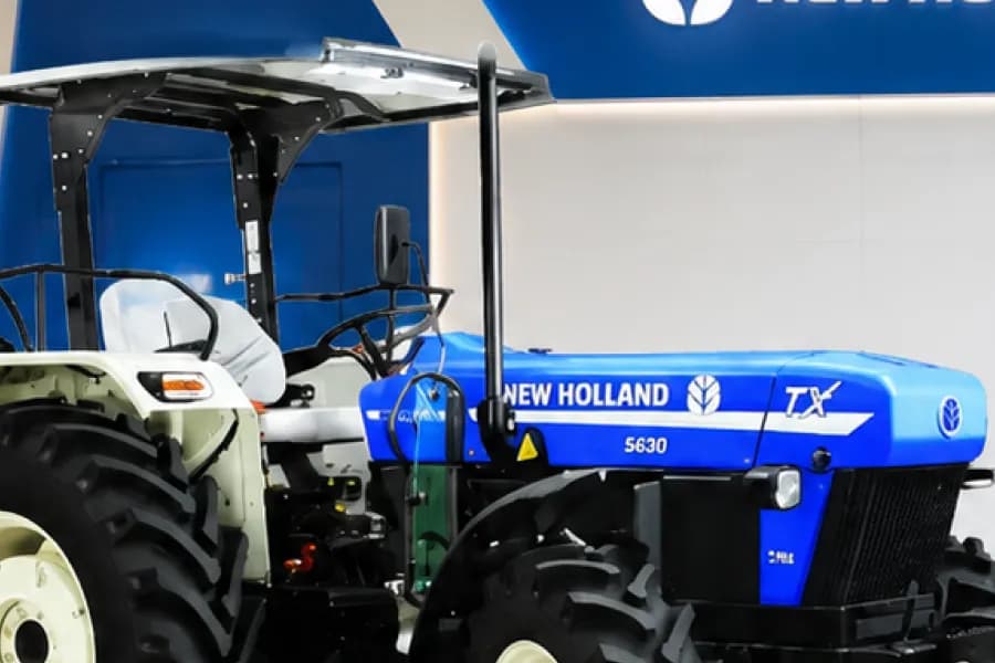 New Holland 5630 TX Plus Trem-IV Sunshade and Driver Seat View